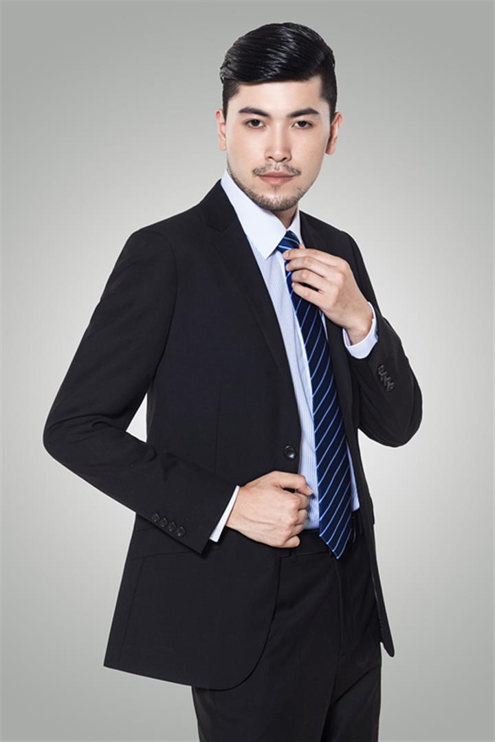 贺佳 创始人 & 执行董事